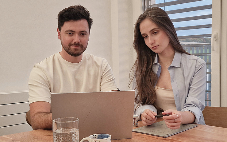 Adam Altman a Michaela Mikolášková - seniorní specialisté Advelo